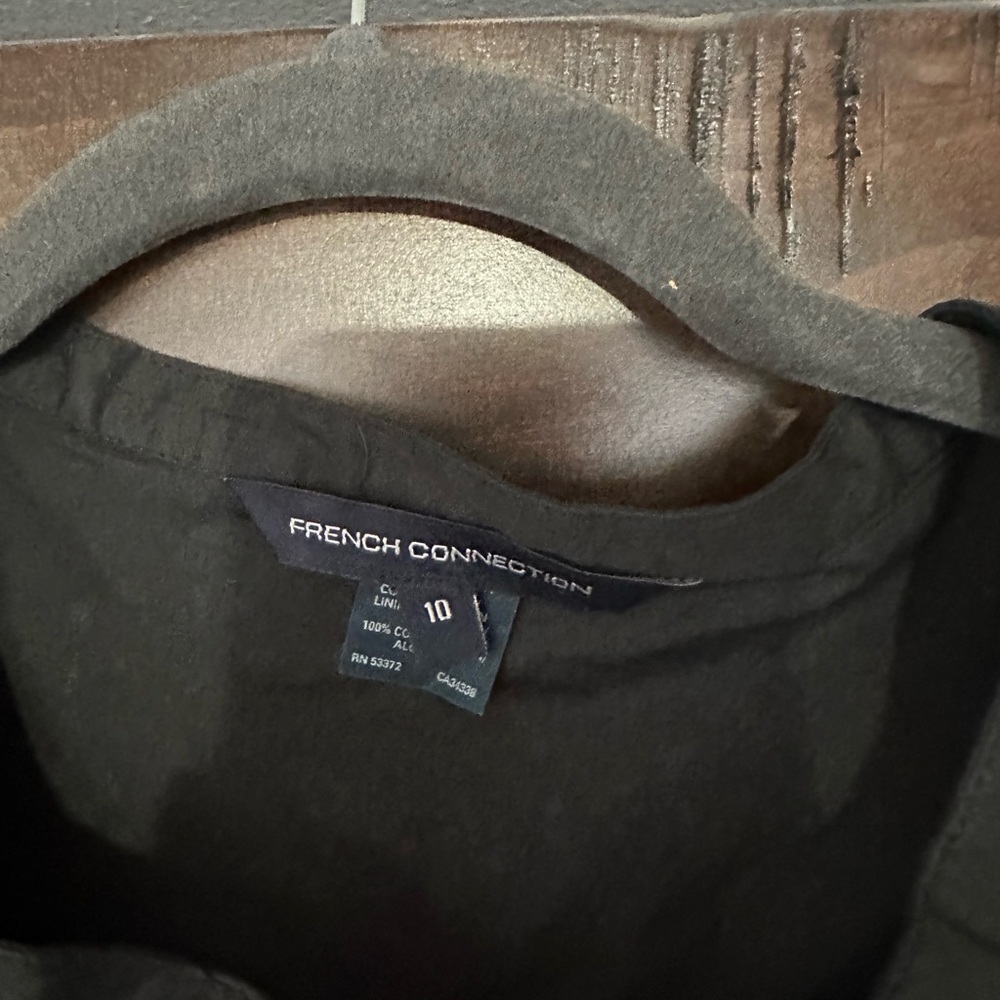 French Connection Black Boxy Cap Sleeve Blouse - Picture 3 of 3